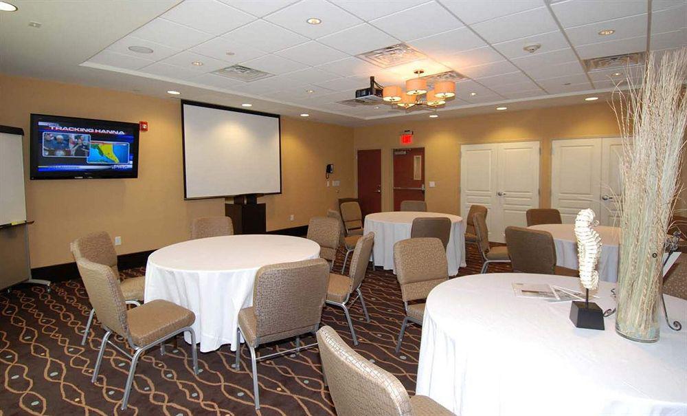 Holiday Inn Express Jacksonville Beach By Ihg Facilidades foto
